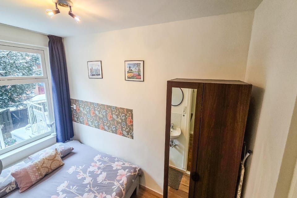 Bed, Bedroom, wardrobe