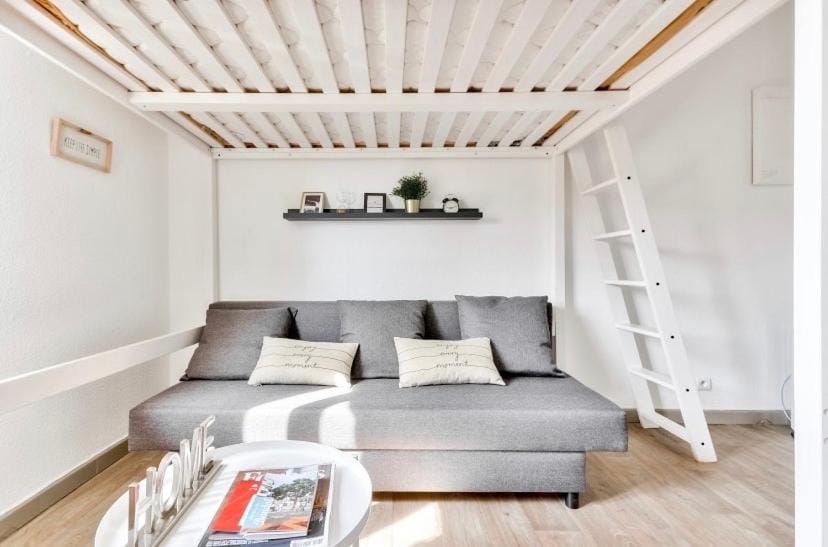 Studio avec piscine, proche plages Apartment in French Riviera