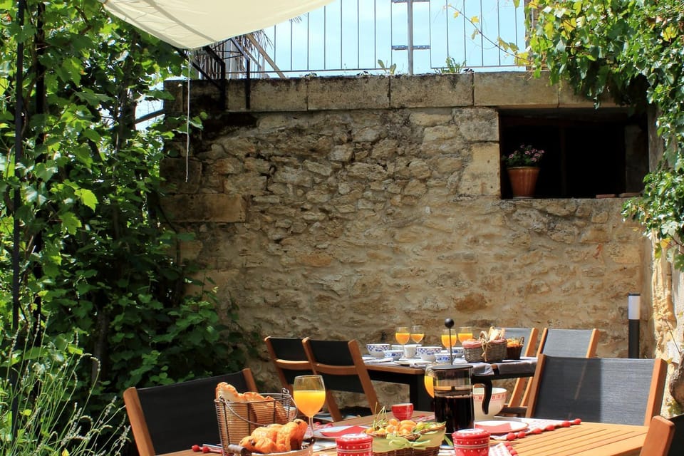 Patio, Continental breakfast