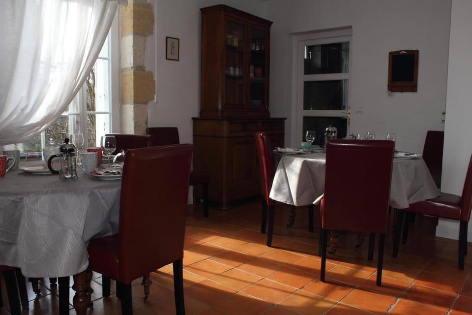 Property building, Dining area, Breakfast