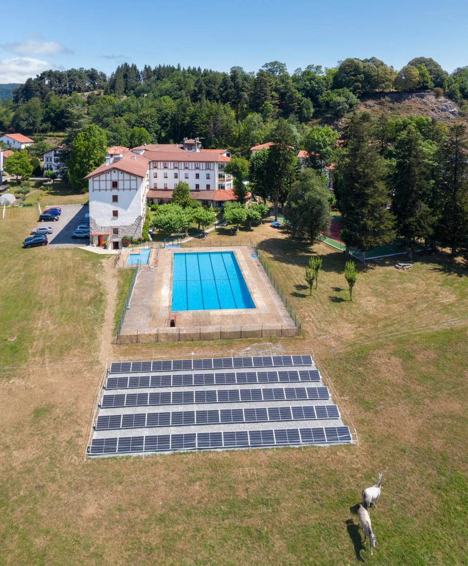 Hostal Ayestaran I Bed and Breakfast in Navarre