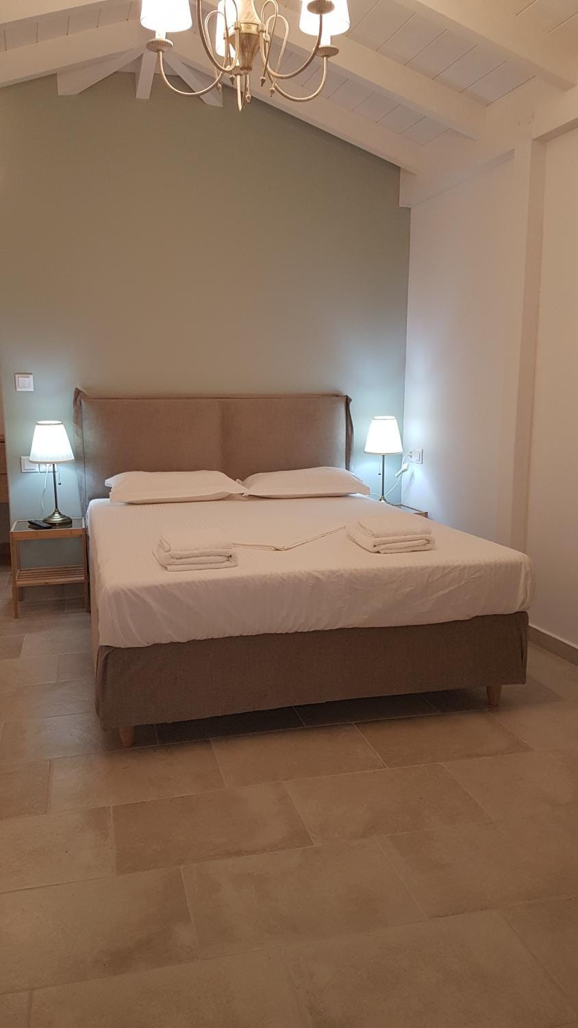 Bed, Photo of the whole room