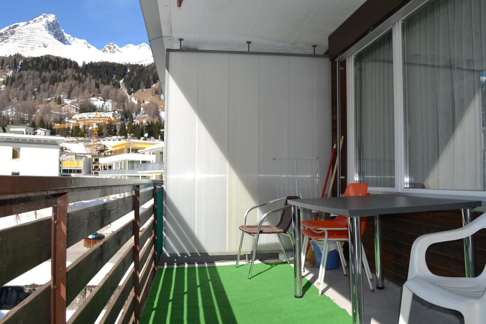 Balcony/Terrace, Mountain view