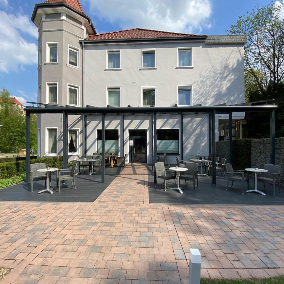 Property building, Balcony/Terrace