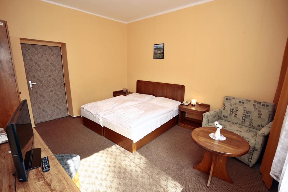 Bed, Photo of the whole room