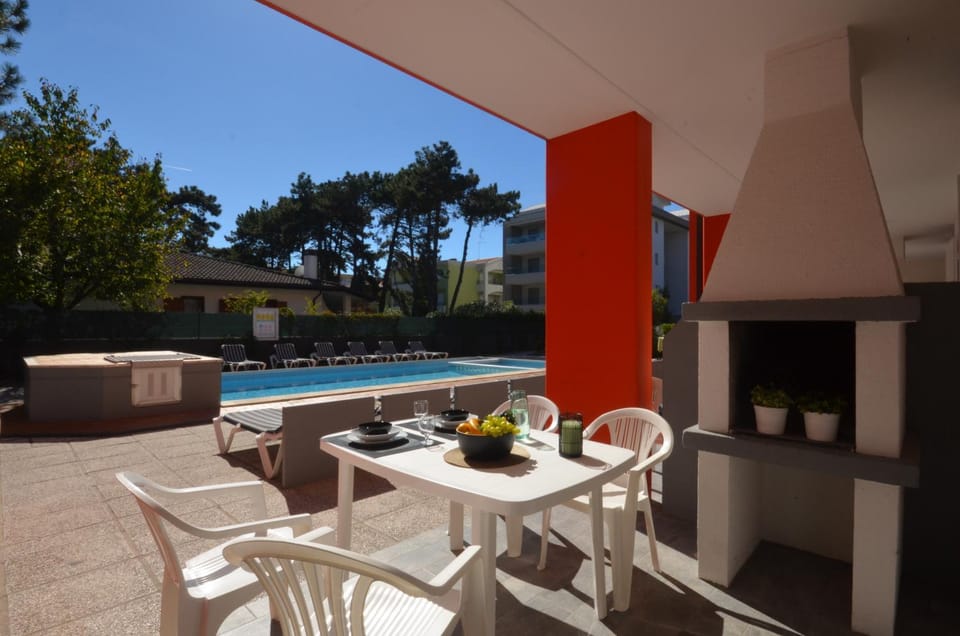 Property building, Swimming pool