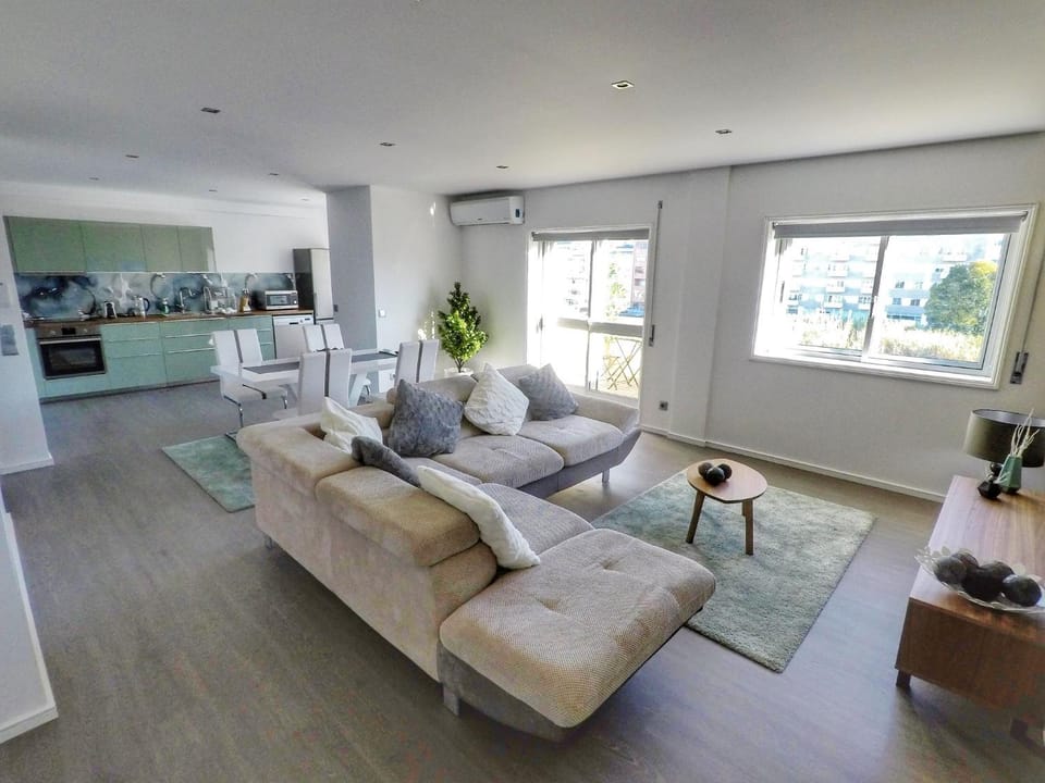 Communal lounge/ TV room, Communal kitchen