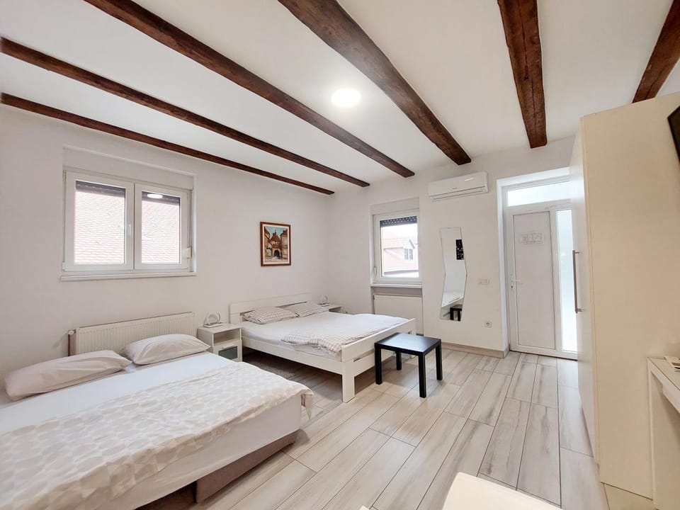 Living room, Bedroom