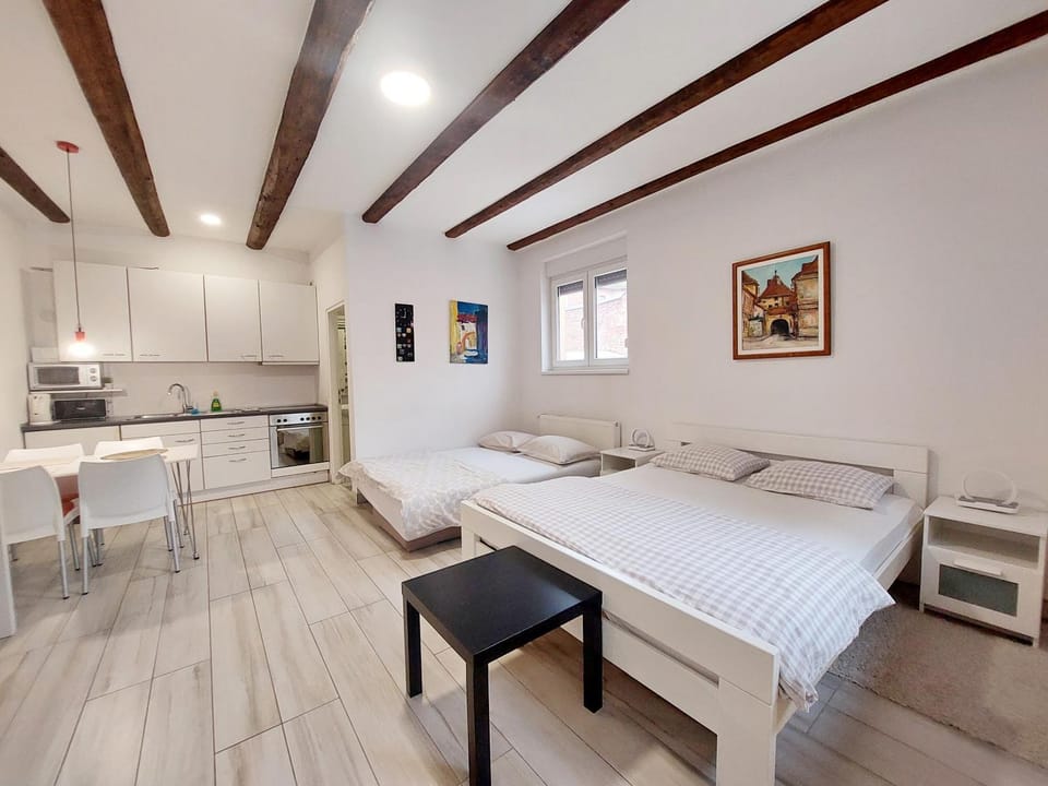 Living room, Bedroom