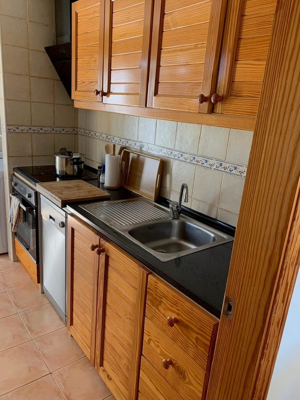 Kitchen or kitchenette, Living room