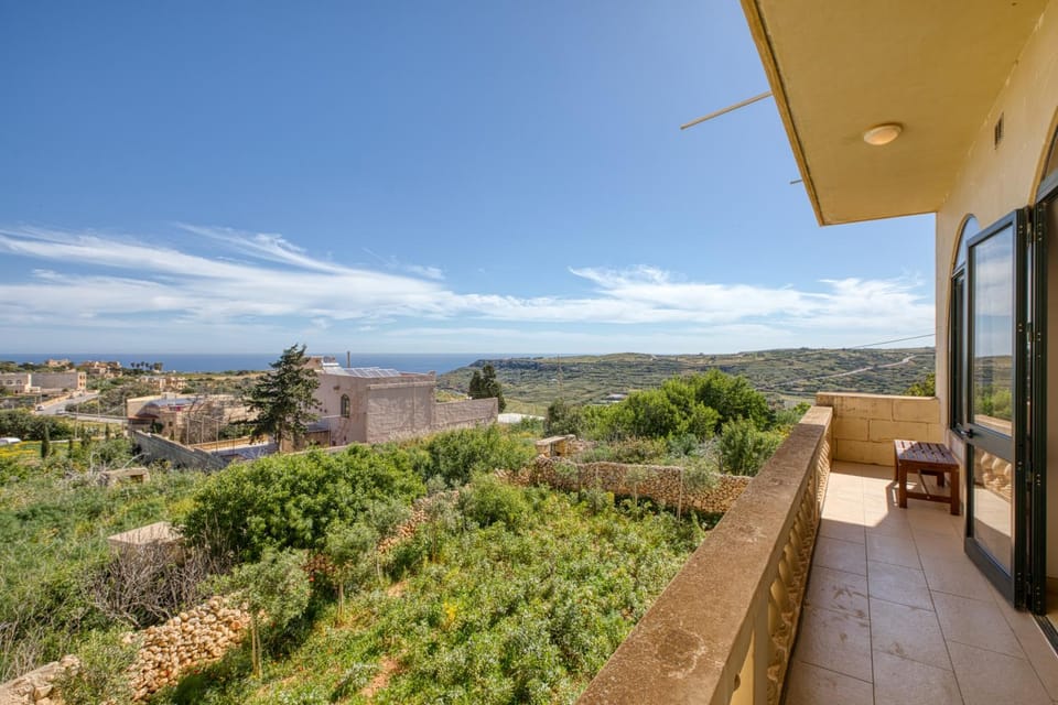Spacious, Bright, Valley & Sea View Maisonette Apartment in Malta