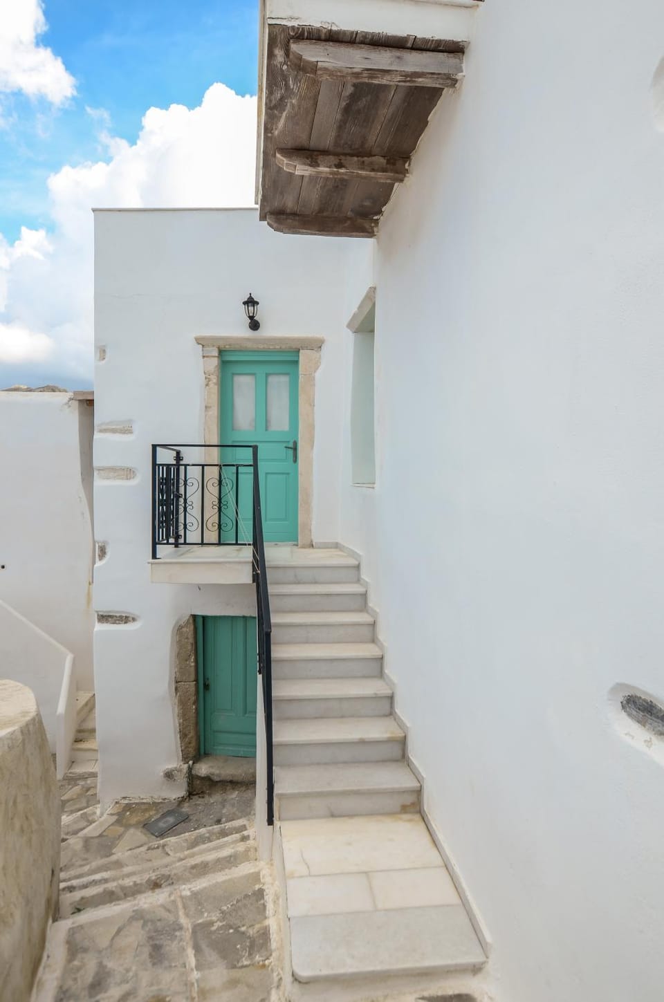 Facade/entrance