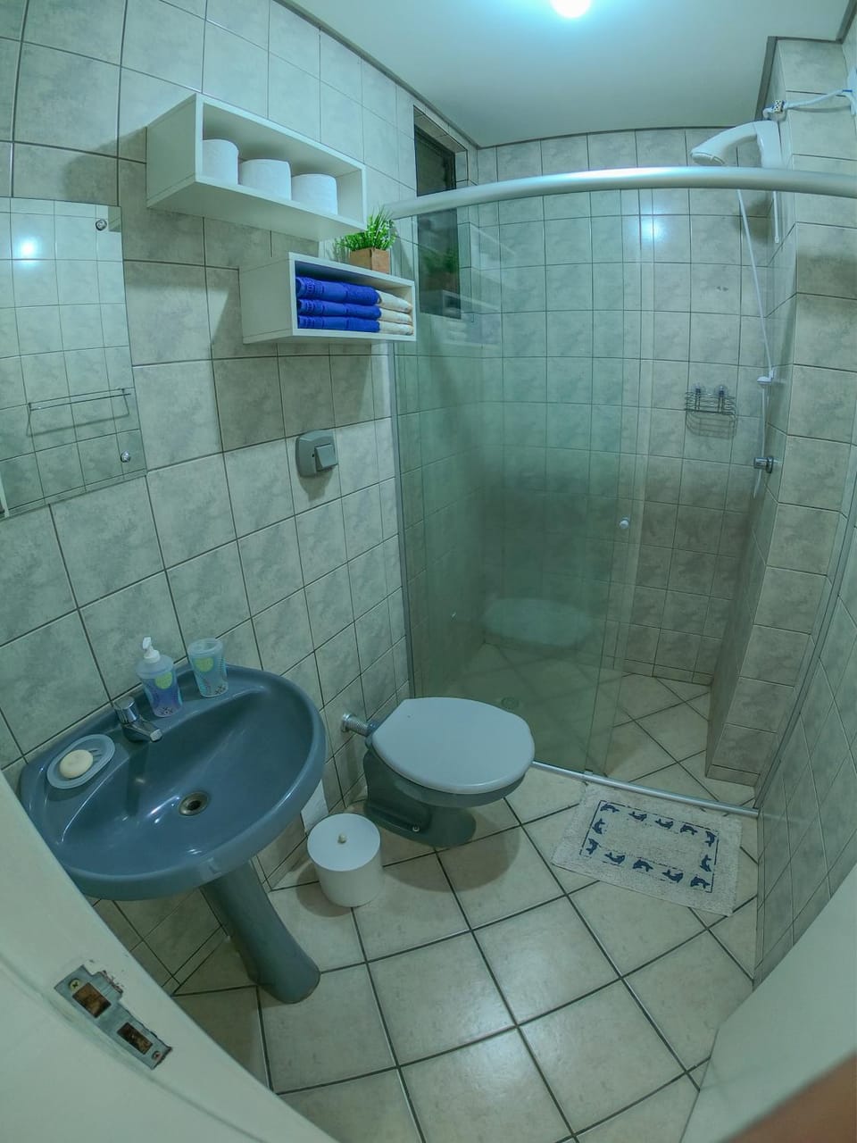 Apto confortável com Ar a 2 Quadras da Praia dos Ingleses Apartment in Florianopolis