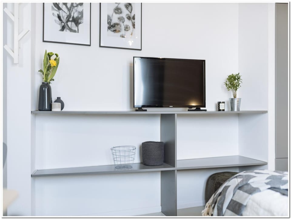 Communal lounge/ TV room, Bedroom