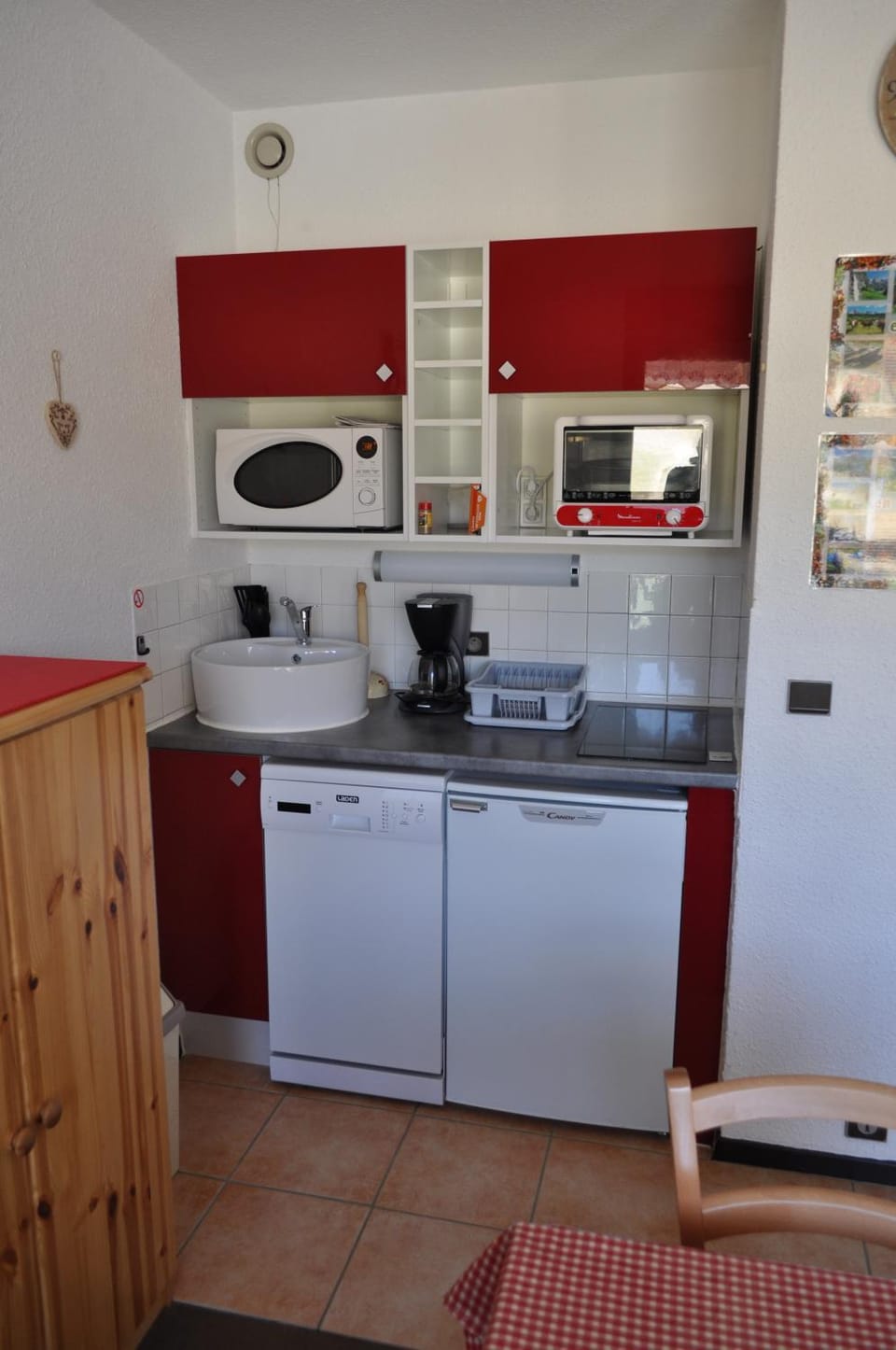 Kitchen or kitchenette