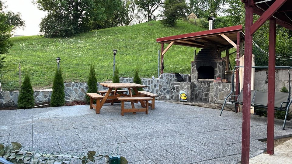 Vila Cri Cri Bed and Breakfast in Prahova, Romania