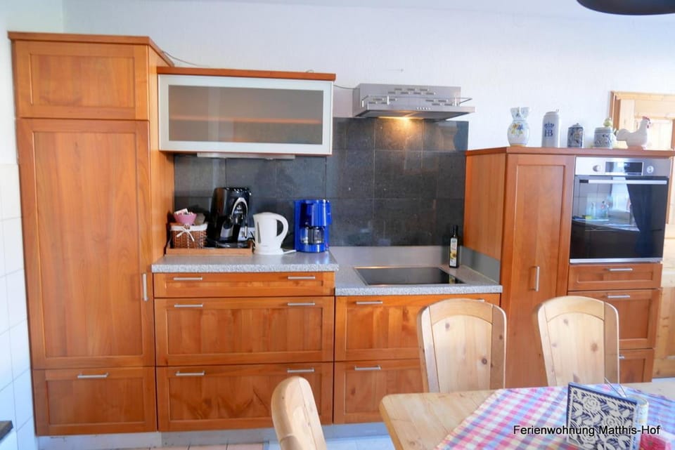 Coffee/tea facilities, Kitchen or kitchenette