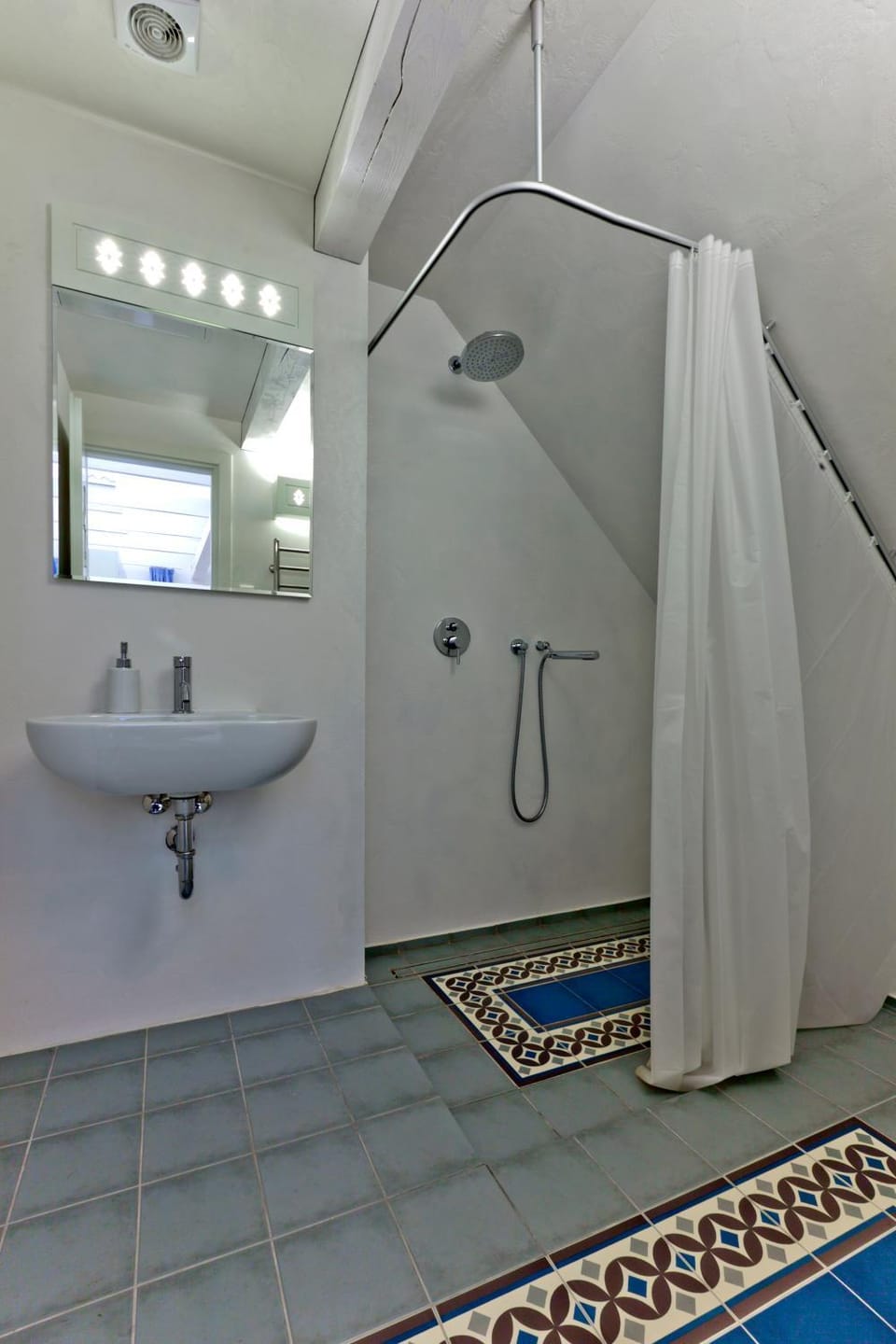 Vila Balta Balta Bed and Breakfast in Klaipėda County, Lithuania
