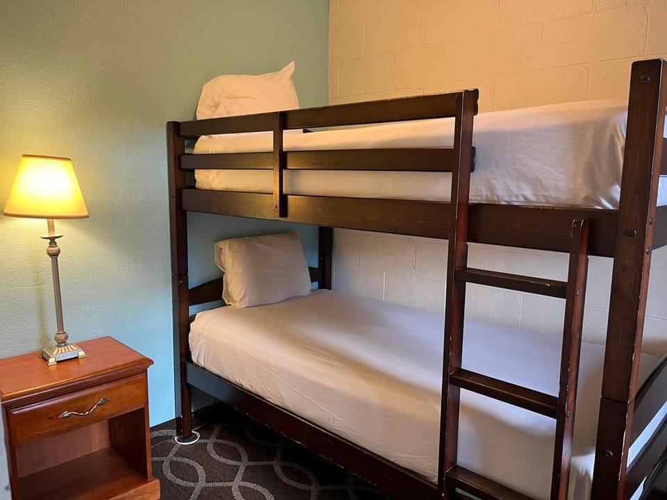 Americas Best Value Inn - Pendleton Motel in Pendleton