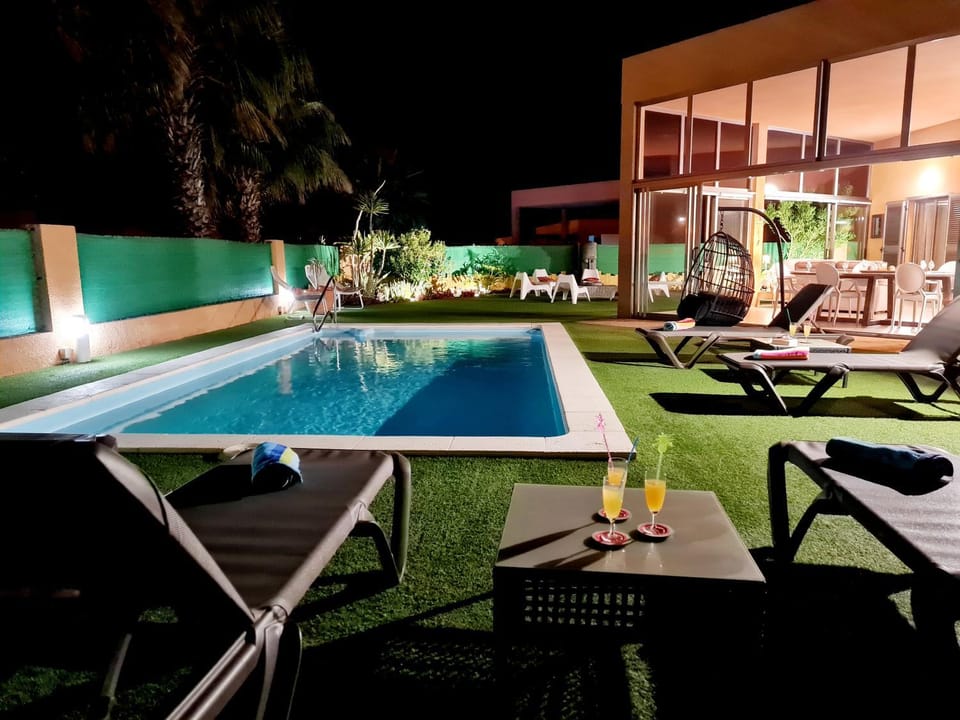 Property building, Swimming pool