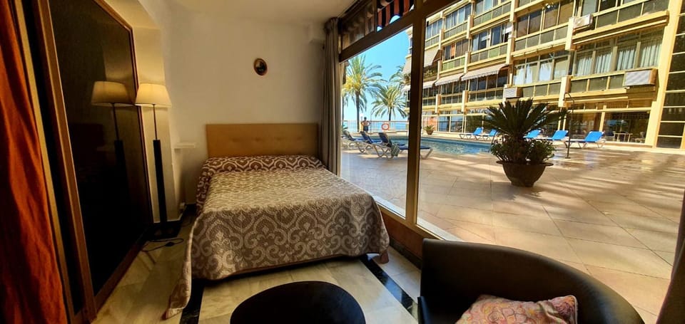 Primera línea de playa Apartment in Marbella