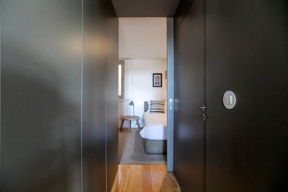 Modern 18th Century Flat Apartment in Porto
