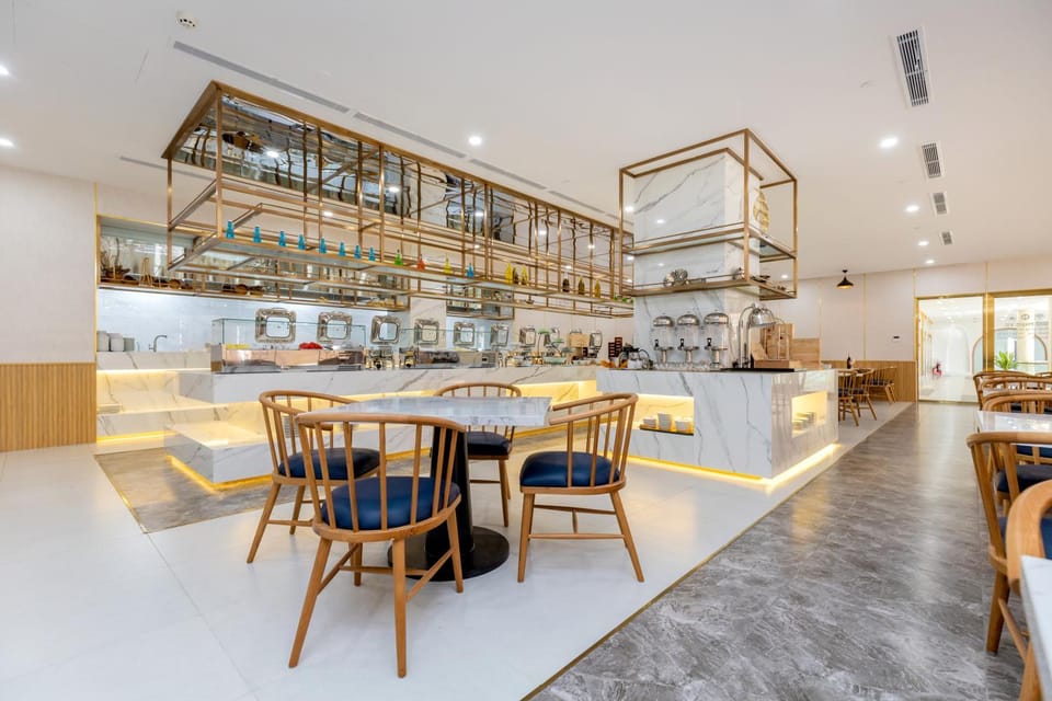 Restaurant/places to eat, Living room, Banquet/Function facilities