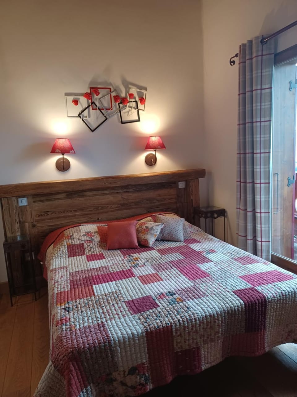 Le Trédard magnifique chalet 10 personnes face aux 3 vallées sur les hauteurs de Bozel Chalet in Auvergne-Rhône-Alpes