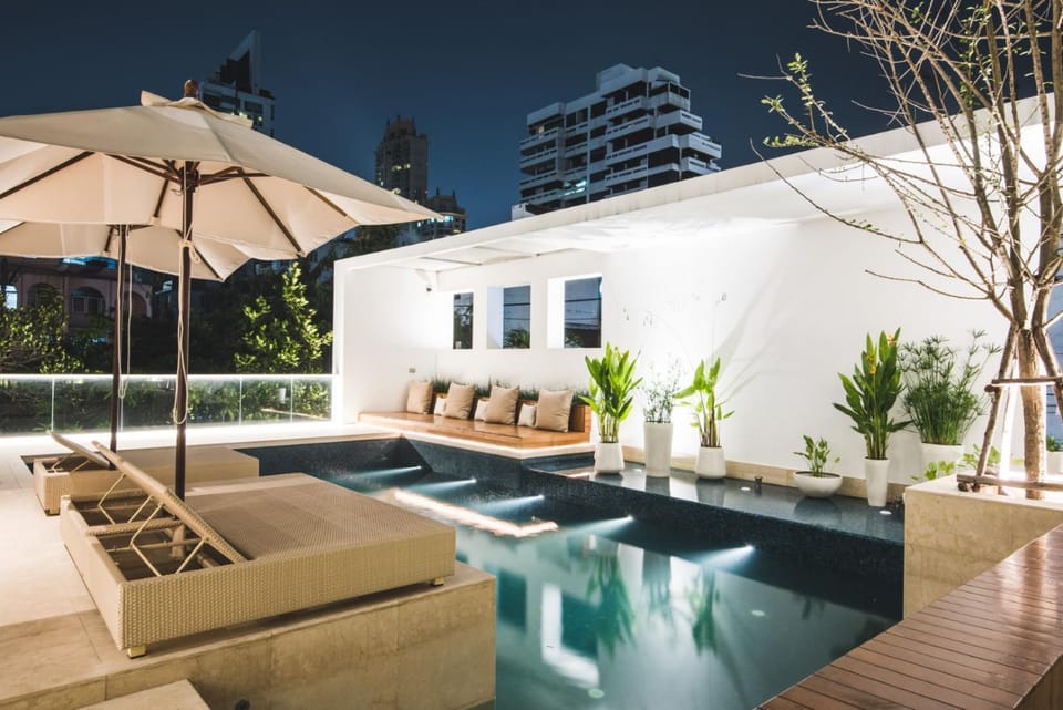 Swimming pool