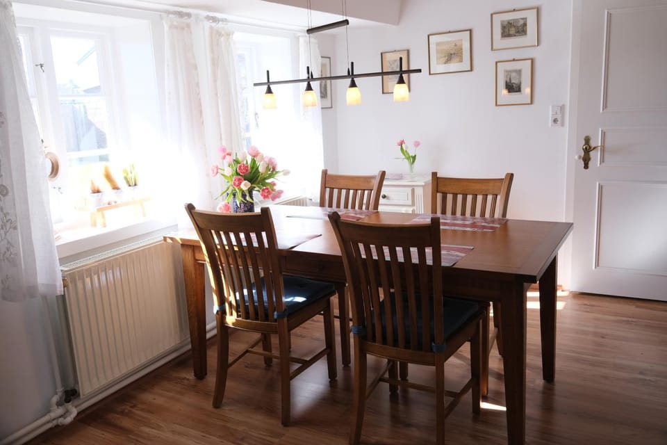 Dining area, Garden view