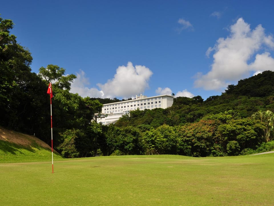Facade/entrance, Neighbourhood, Natural landscape, Golfcourse, On site