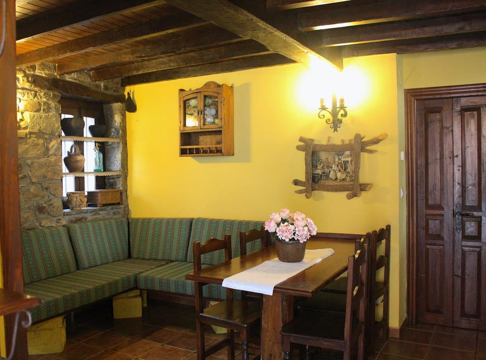 Communal lounge/ TV room, Lounge or bar