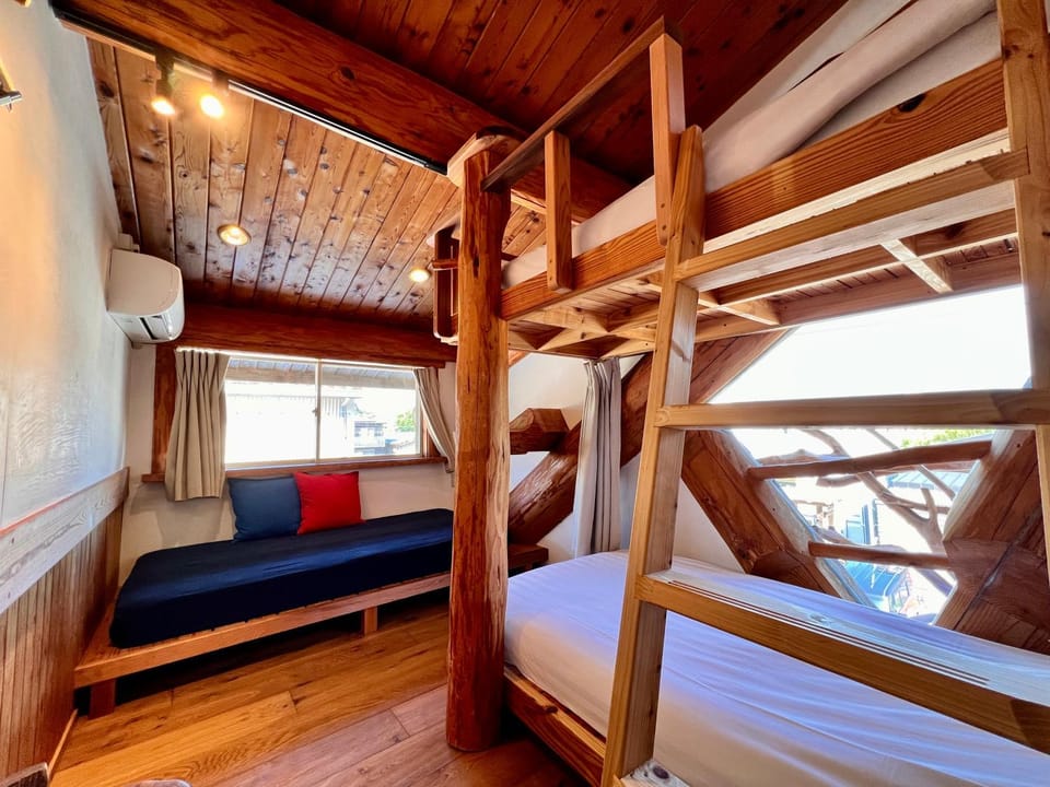 Photo of the whole room, Bedroom, bunk bed