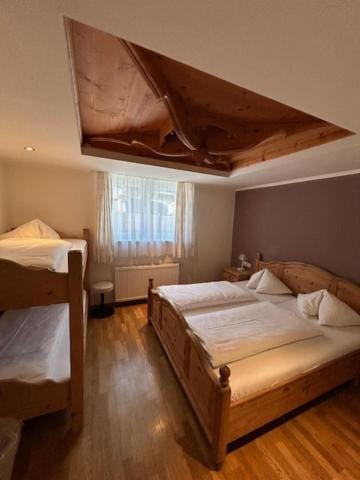 Alpenhostel "Das Besenhaus" Bed and Breakfast in Salzburgerland