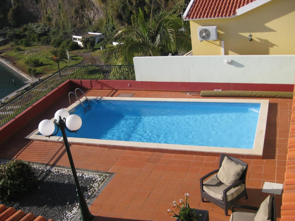 Casa Maresia- Sea view & Private pool House in Madeira District