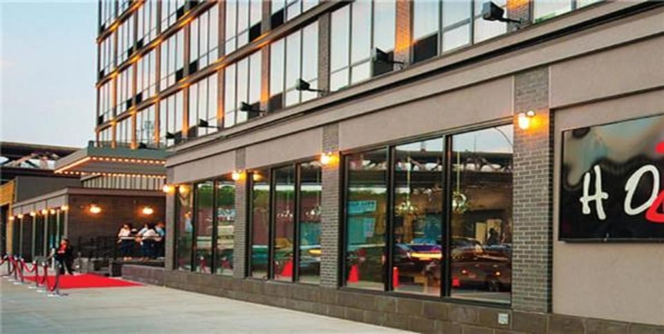 Facade/entrance