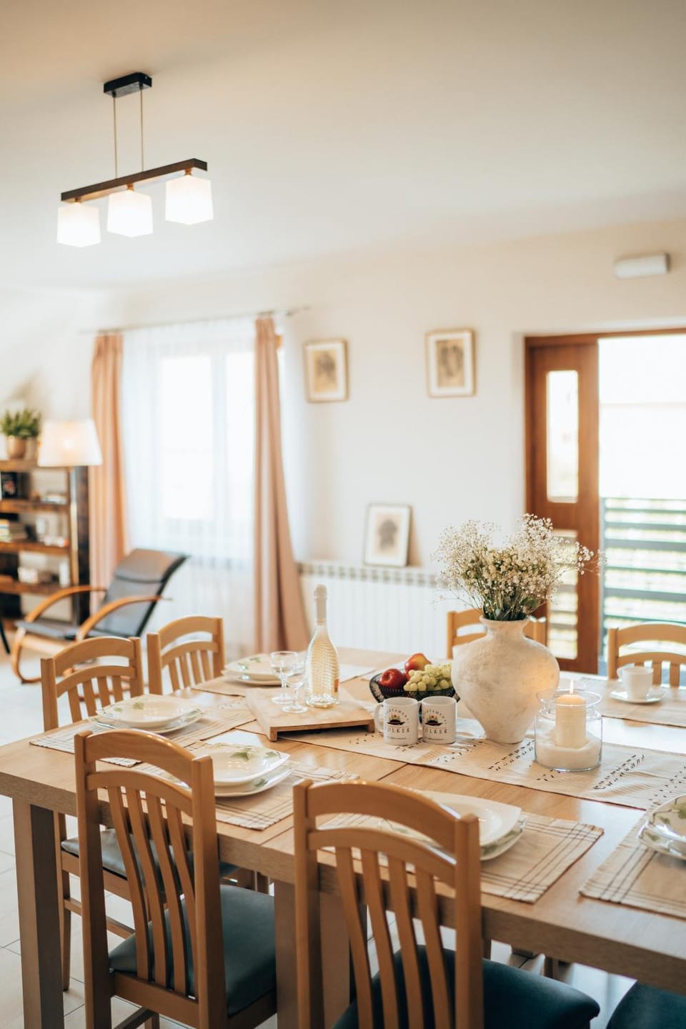 Living room, Seating area, Dining area