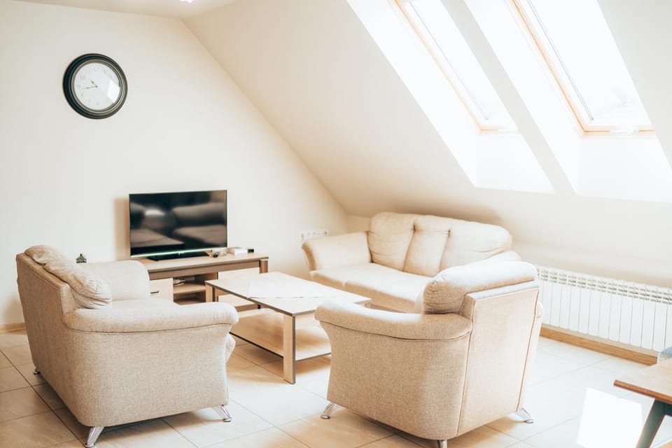 TV and multimedia, Seating area
