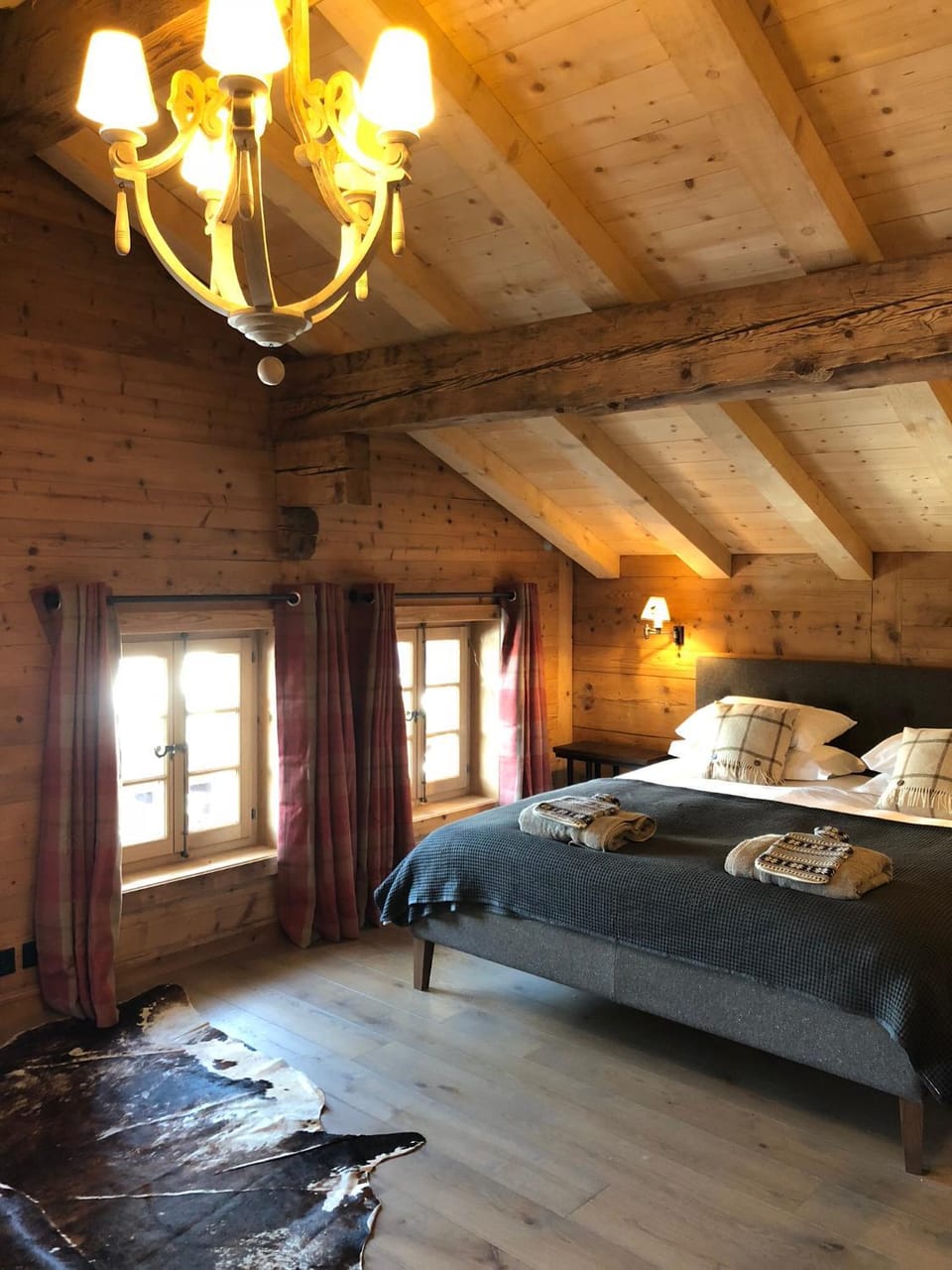 Boutique Chalet Panoramic Views Hot Tub Chalet in Canton of Vaud