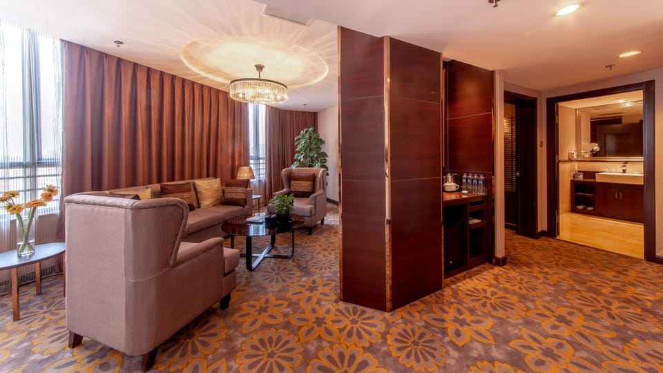 Living room, Seating area