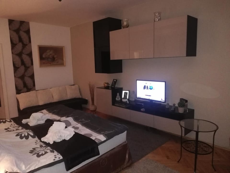 Heni Apartman Apartment in Hungary