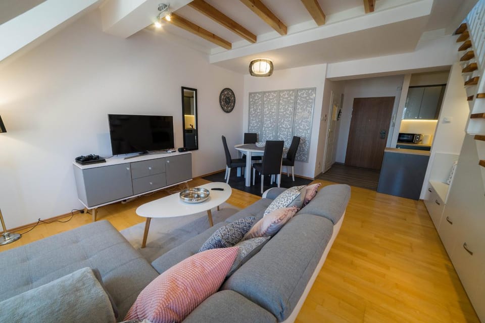 Communal lounge/ TV room, Living room, Seating area, Dining area