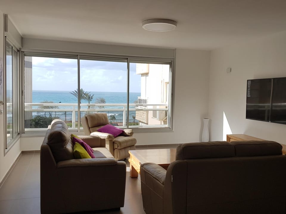 Living room, Sea view