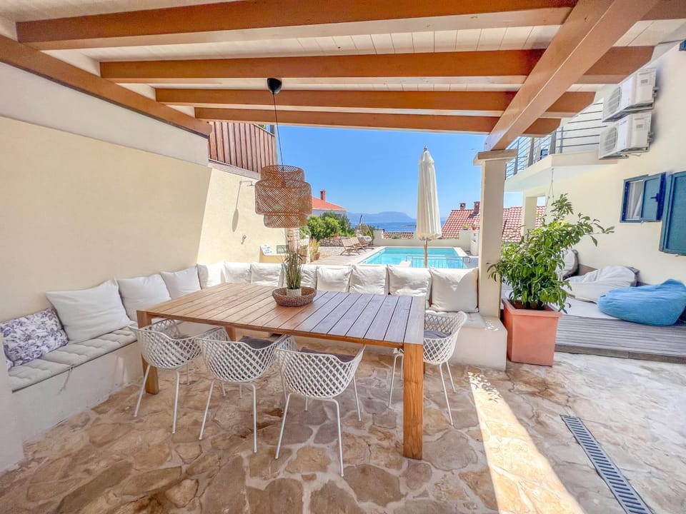 Seating area, Swimming pool