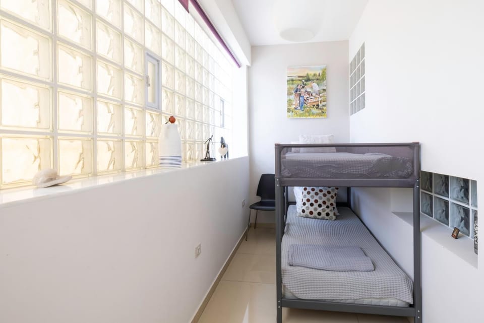 Bed, Bedroom, bunk bed