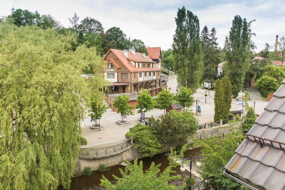 Apartament przy Deptaku z miejscem parkingowym Apartment in Lower Silesian Voivodeship