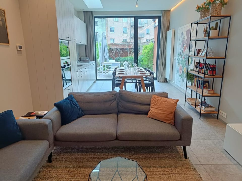 Living room, Dining area, kitchen