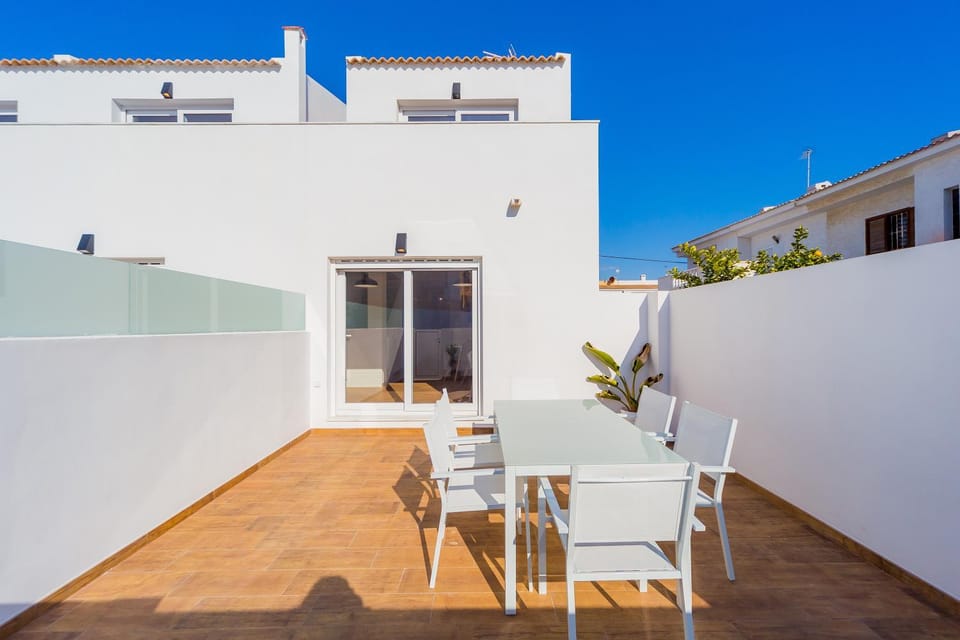 Patio, Balcony/Terrace, Kitchen or kitchenette, Dining area, Swimming pool, Swimming pool