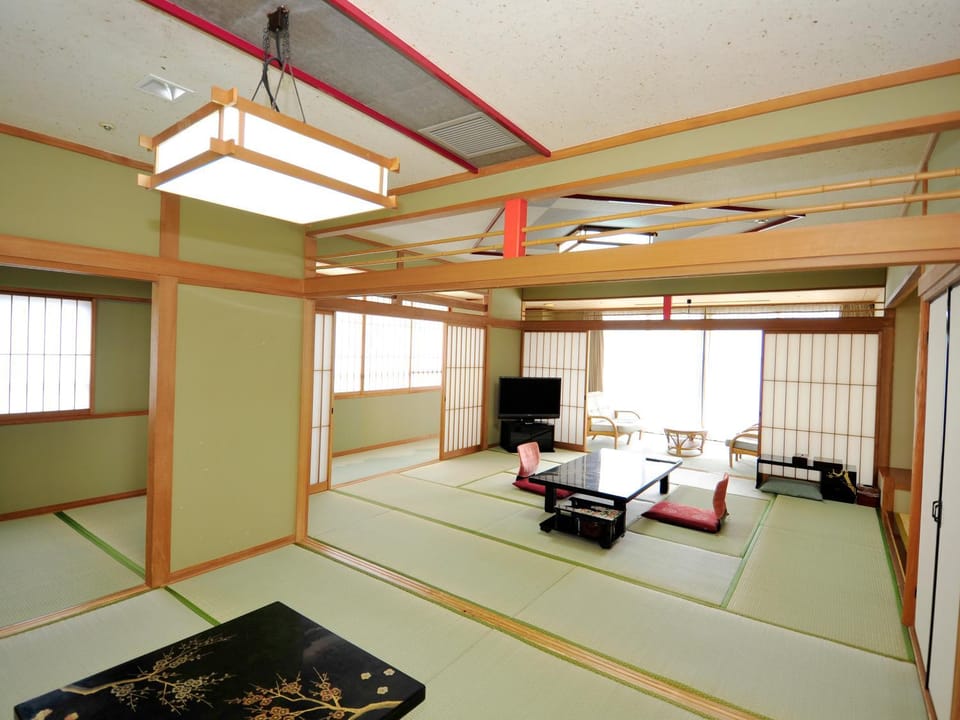 Living room, Photo of the whole room, Seating area, Dining area