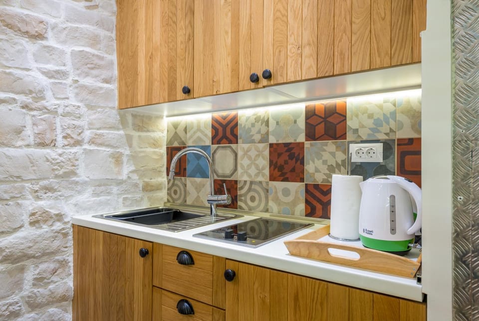 Coffee/tea facilities, Kitchen or kitchenette